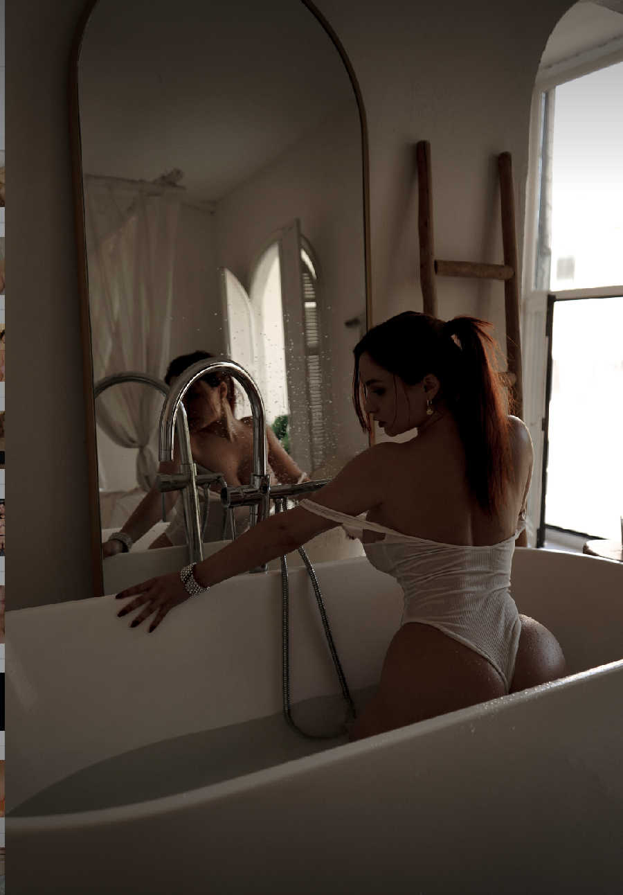 A playful frame from Miranda Faith nude — online in Gothenburg