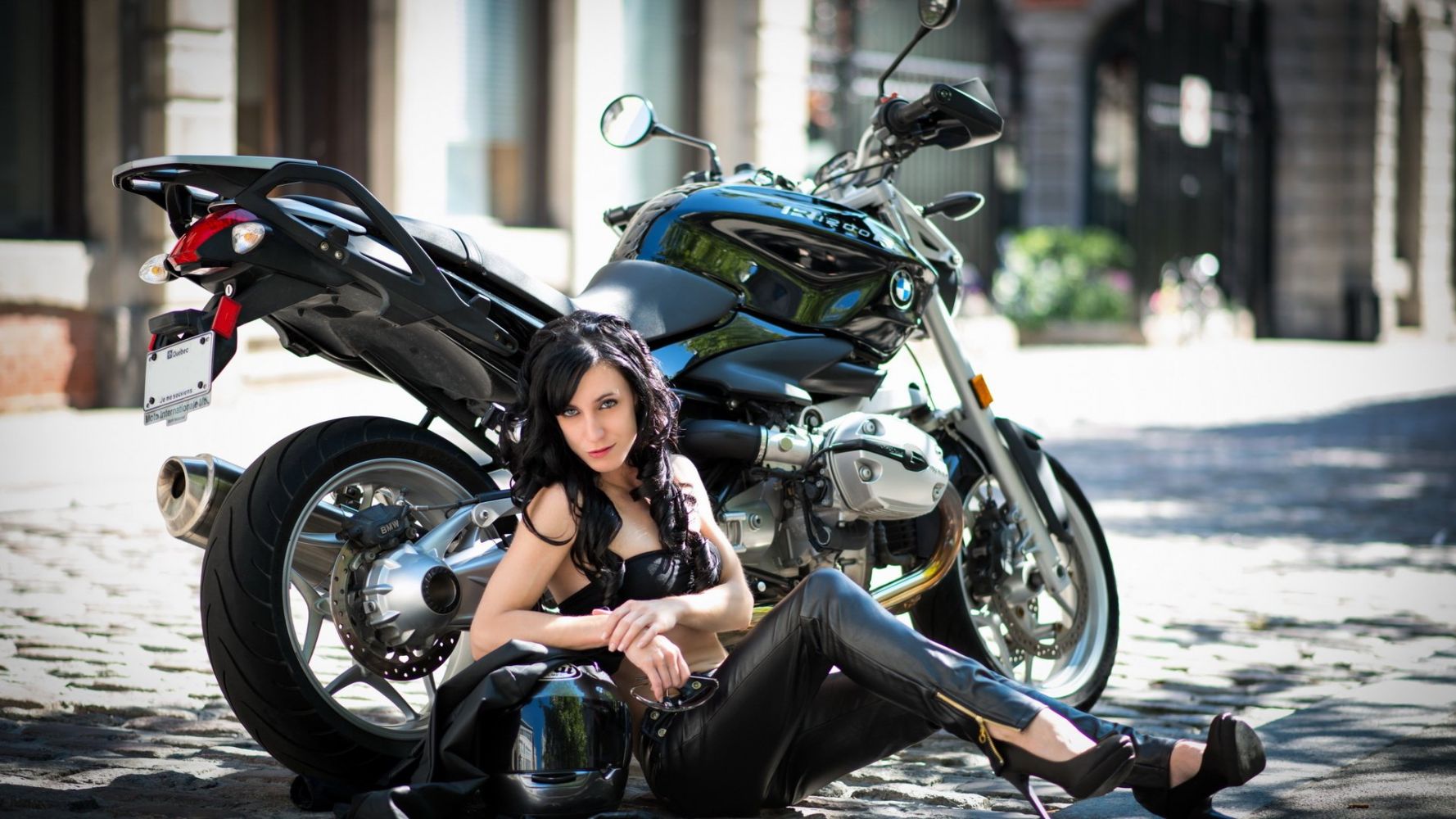 European women on bikes in Gothenburg