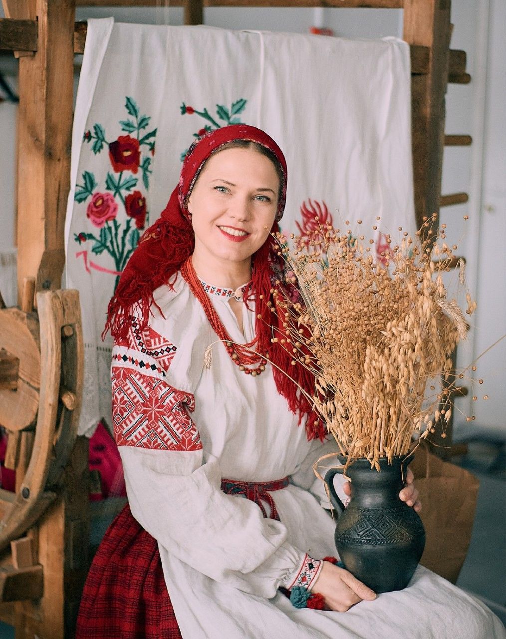 Women in Slavic costumes in Gothenburg