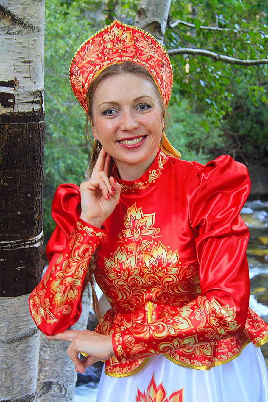 Women in Slavic costumes in Gothenburg